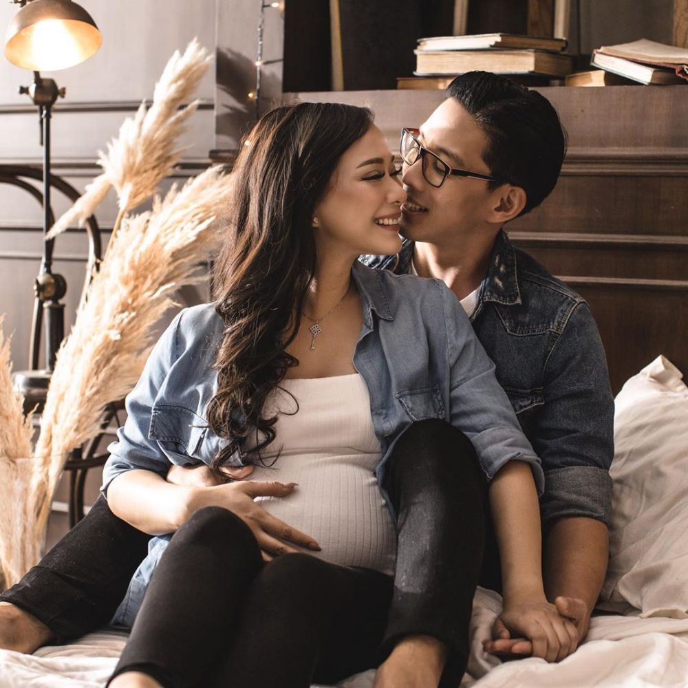 Gaya foto maternity 13 presenter, Jessica Iskandar bergaya ala Beyonce