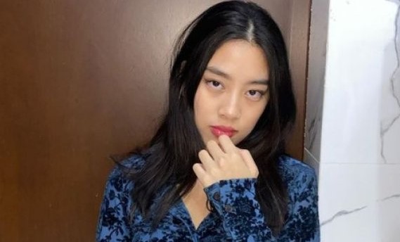 11 Pesona Mezzaluna putri Bimbim Slank, ikut jejak ayahnya jadi musisi