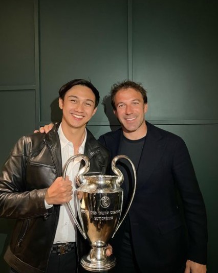 9 Momen Caesar Hito bertemu Alessandro Del Piero di Milan