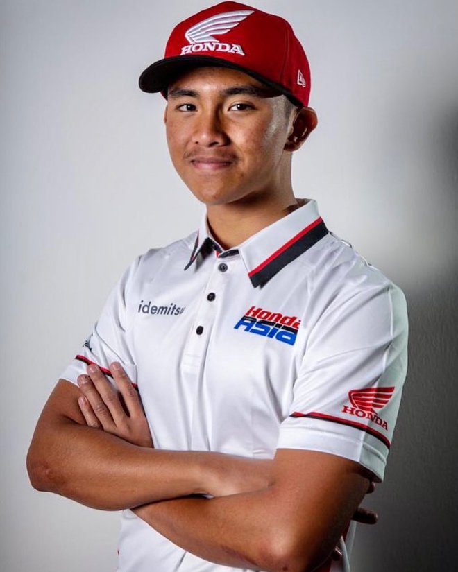 11 Potret Mario Aji, pembalap Indonesia start posisi ketiga di Moto3
