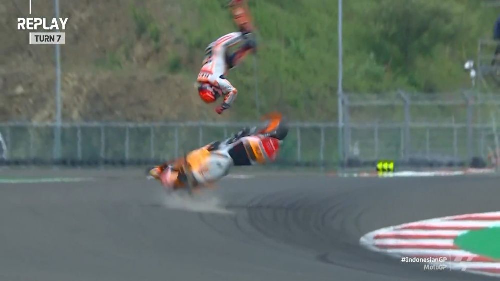 Marc Marquez jatuh saat pemanasan, batal ikut balapan MotoGP Mandalika