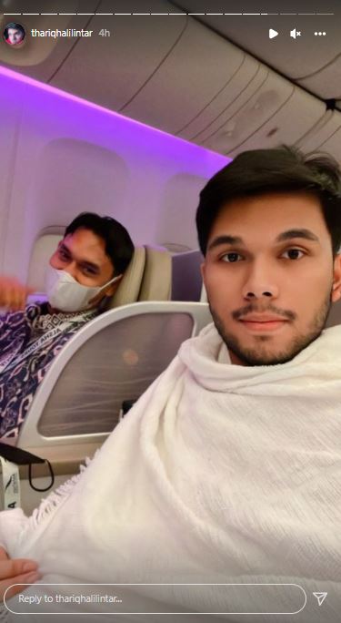 11 Momen Fuji dan Thariq Halilintar berangkat umroh, diantar keluarga