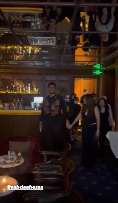 9 Momen mesra Wulan Guritno dan Sabda Ahessa, selisih usia 15 tahun