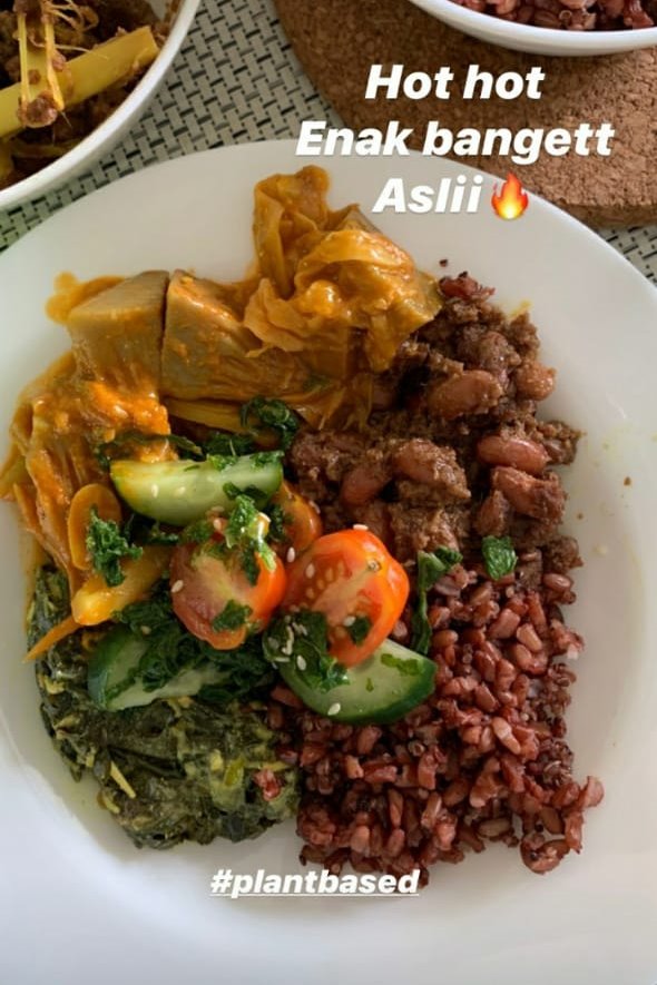 8 Minuman dikonsumsi Olivia Jensen selama pengobatan tumor payudara