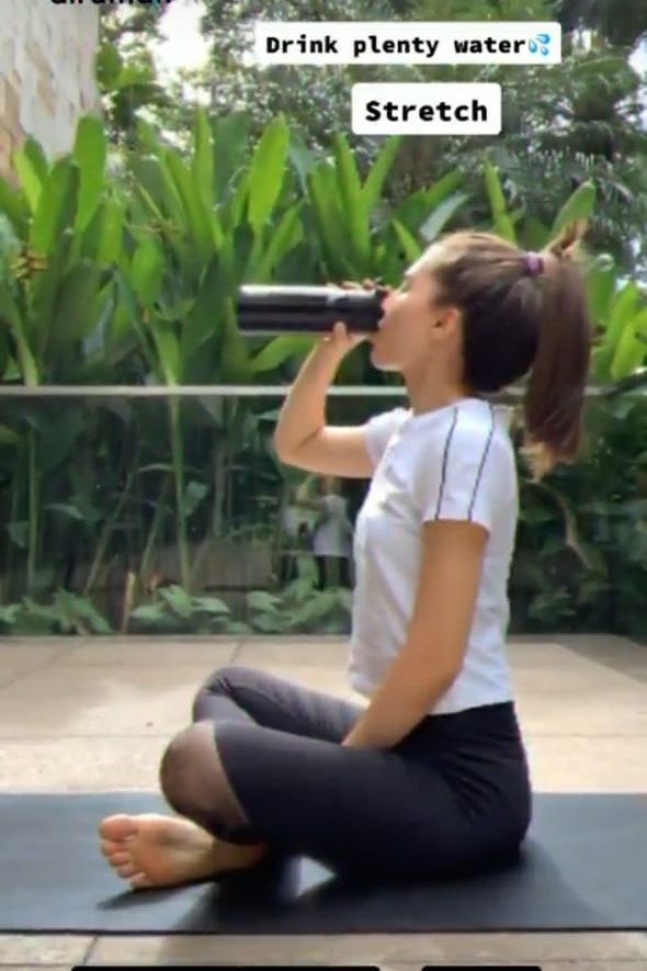 8 Minuman dikonsumsi Olivia Jensen selama pengobatan tumor payudara