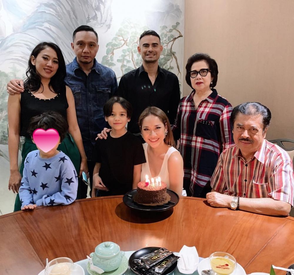 7 Potret kue ulang tahun Bunga Citra Lestari, sederhana hingga elegan