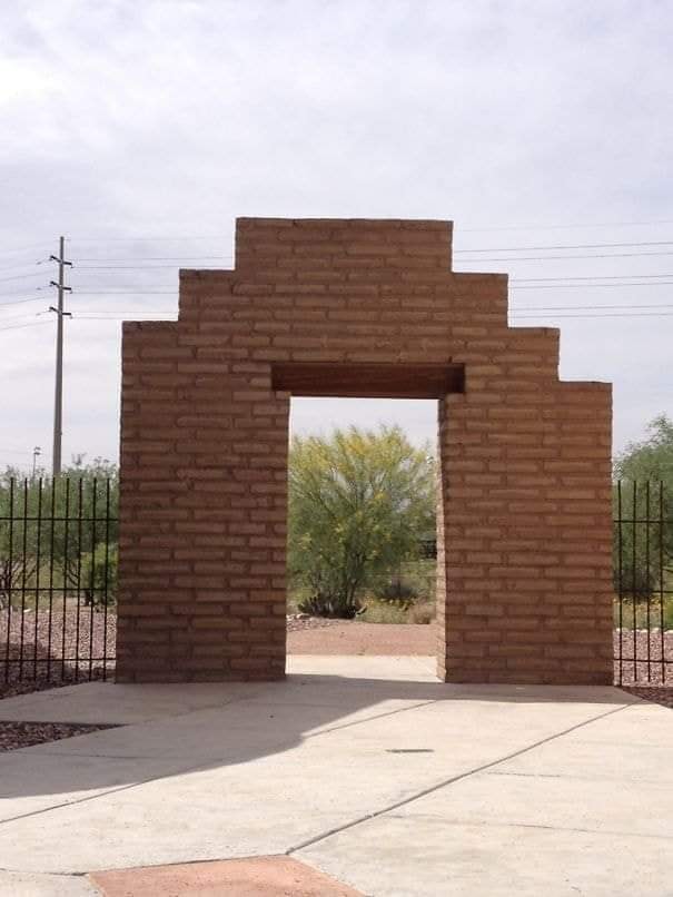 11 Potret bangunan nggak sempurna ini bentuknya bikin heran