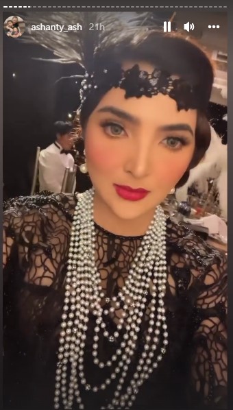 9 Gaya Ashanty di acara launching skincare, pilih look era 1920-an