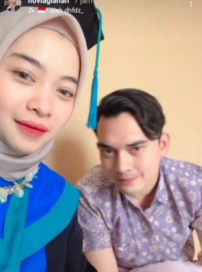 7 Momen Ikbal Fauzi dampingi istri wisuda profesi, penuh kebahagiaan