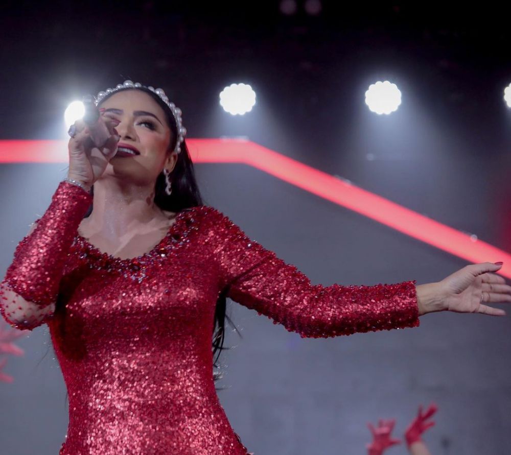 Rayakan 1 tahun pernikahan, ini 11 momen Atta dan Aurel gelar konser