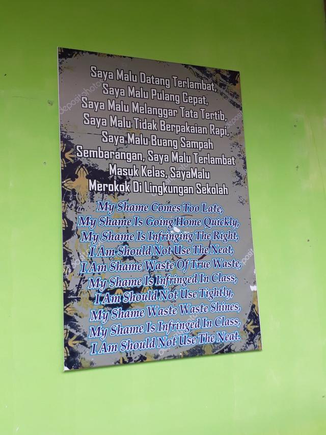 11 Papan pemberitahuan nyeleneh pakai bahasa Inggris di sekolah