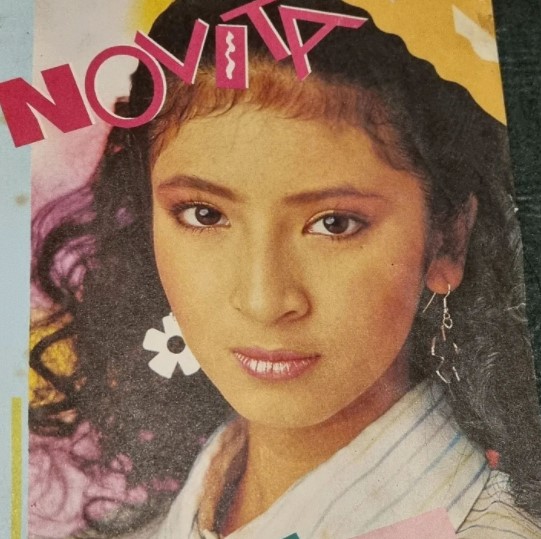 7 Potret Novita Angie awal karier, rambut kriting ikonik