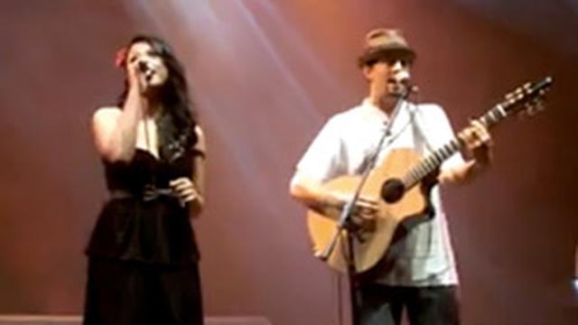 Momen 7 seleb dengan penyanyi dunia, Mick Jagger bonceng Ria Irawan