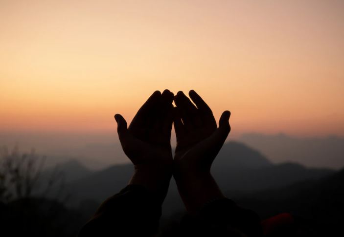 Doa buka puasa Ramadhan beserta arti, manfaat dan keutamaannya