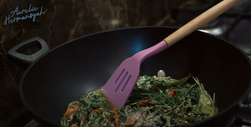 10 Masakan Aurel Hermansyah untuk suami, praktis dan menggugah selera