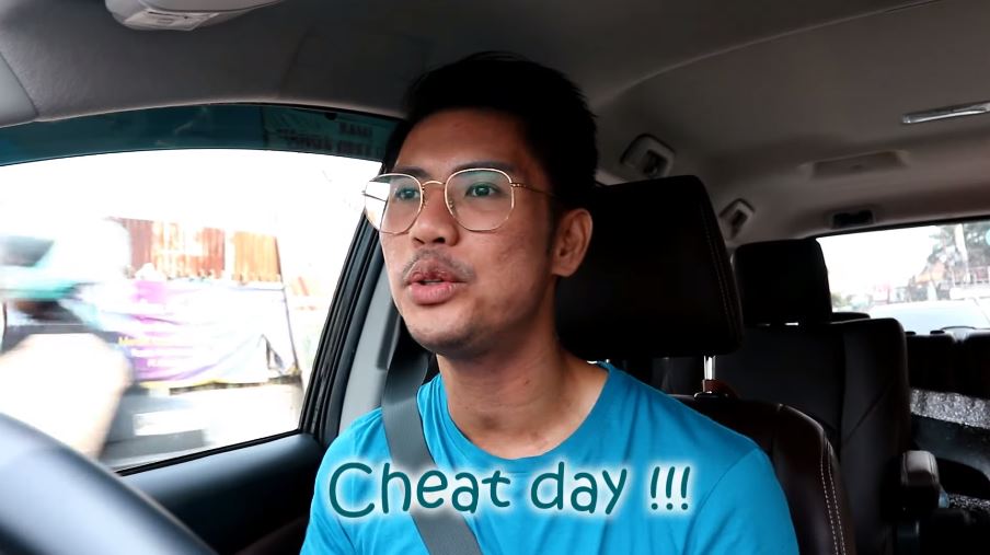 8 Cara Ricky Cuaca jaga makan saat cheating day ini tak bikin gendut