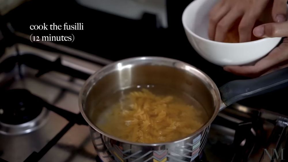 9 Langkah praktis Nasya Marcella bikin pasta bayam, menggugah selera