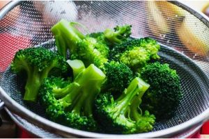 Bikin perut kembung, hindari 7 makanan ini saat sahur dan buka puasa