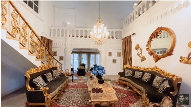 12 Potret rumah masa muda ibunda Tasya Farasya di Sukabumi, megah