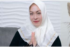 7 Trik simpel Angelina Sondakh masak sambal roa khas Manado, antiamis