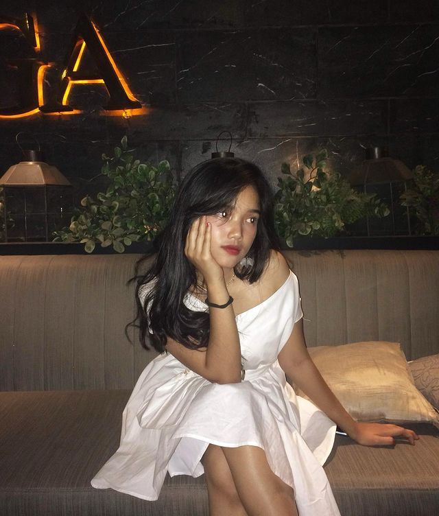 11 Gaya Fuji pakai gaun, glamor dan feminin