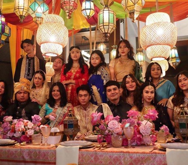 11 Momen Rachel Vennya buka bersama geng, glamor bertema Bollywood
