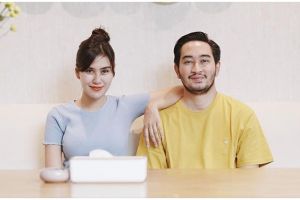 Potret kue ultah suami 10 seleb, punya Jeje Govinda bentuk mi instan