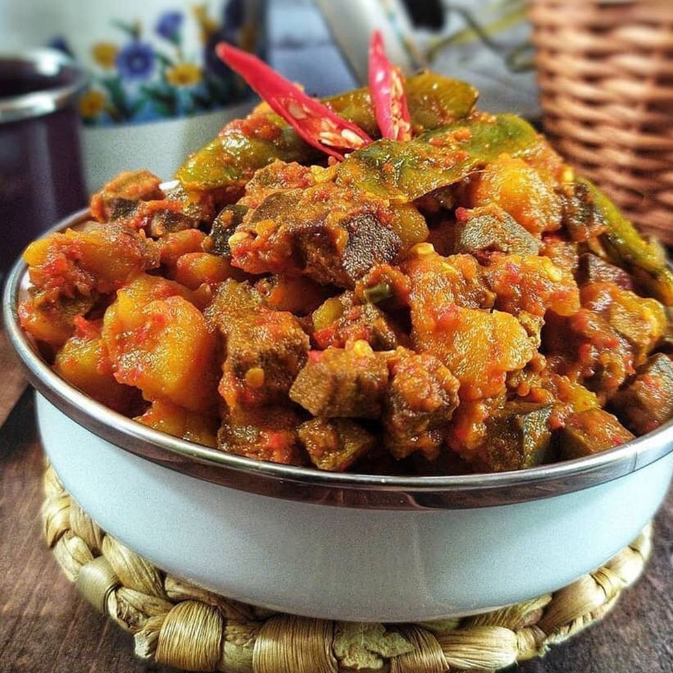 15 Resep sambal goreng kentang ati untuk Lebaran, bikin ketagihan