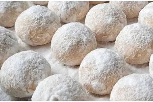 10 Trik agar gula putri salju menempel dan lumer di mulut