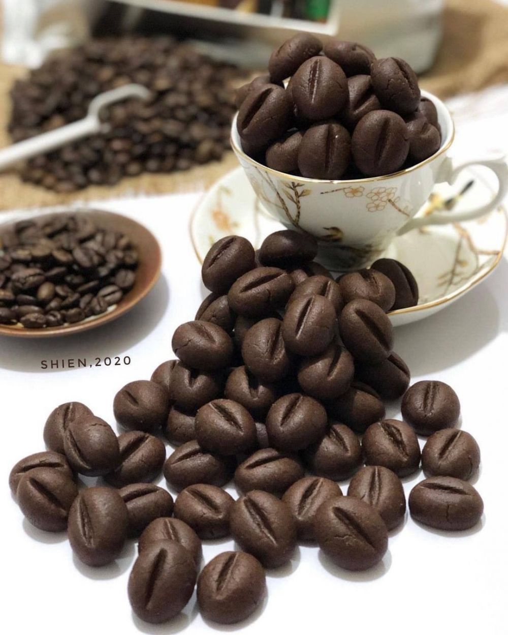 11 Resep kue kering cokelat yang enak, gurih, dan mudah dibuat