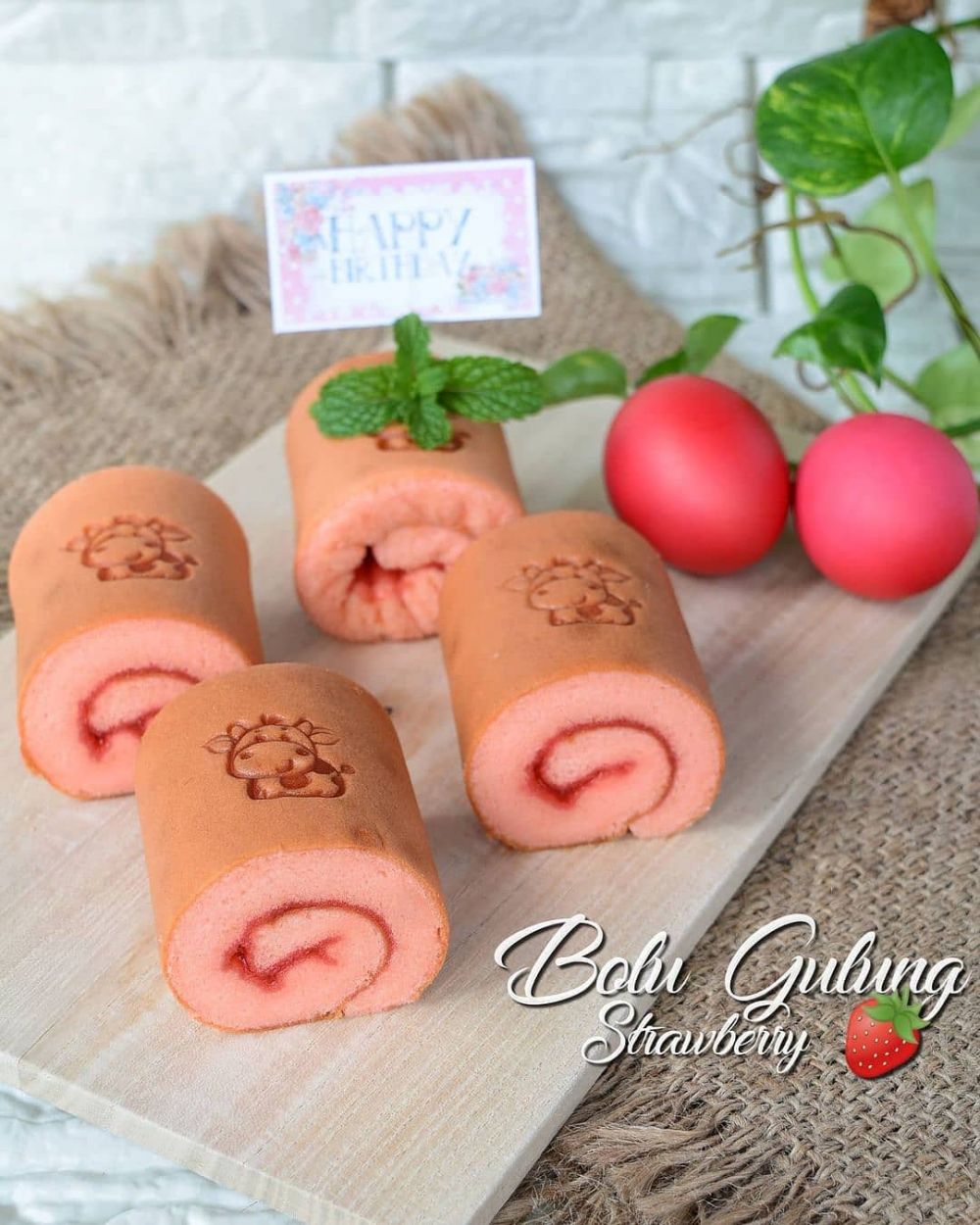 13 Cara membuat bolu panggang buah, lezat, lembut, dan antigagal