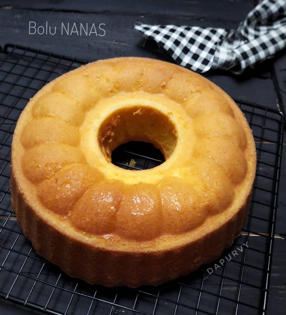 13 Cara membuat bolu panggang buah, lezat, lembut, dan antigagal