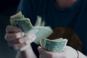 Ketahui kondisi keuanganmu di bulan Mei berdasar shio yuk