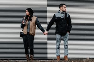 Dari urutan lahir, kamu bisa tahu siapa yang paling kuat jalani LDR