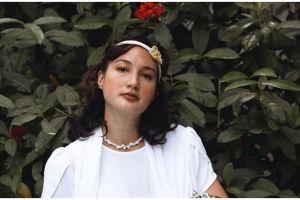 10 Potret kue ultah keluarga Nadine Chandrawinata, simpel tapi unik