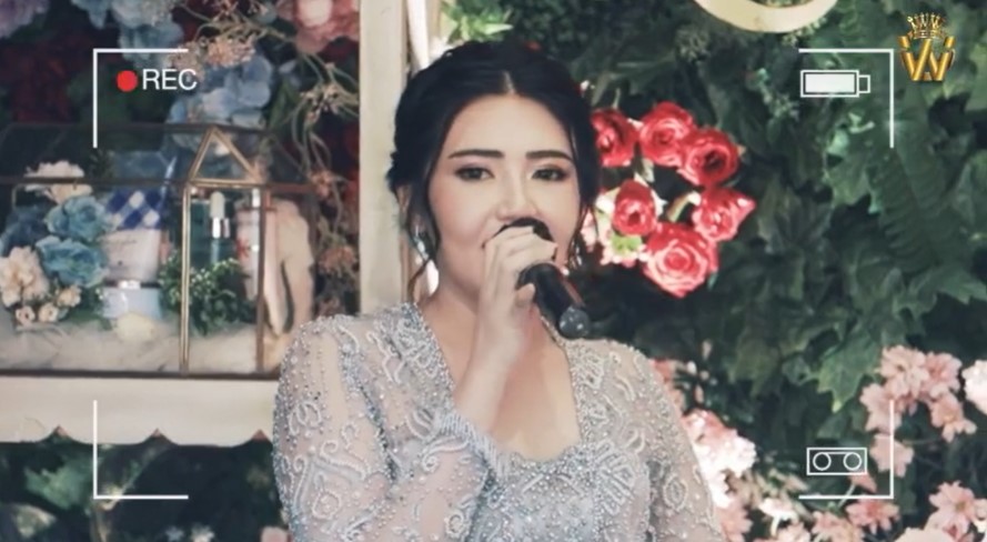 Via Vallen dilamar Chevra Yolandi, ungkap alasan pilih sang kekasih