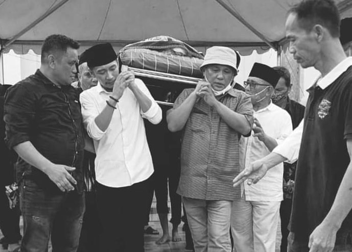 Menantu Bupati Konawe meninggal usai melahirkan, tangis suami pecah