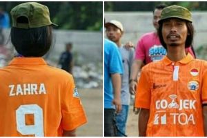 13 Potret lucu cowok gondrong di tempat umum, bikin tertipu