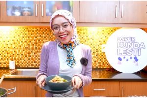 Kreasi soto khas Nusantara ala 10 seleb, mudah dan menggugah selera