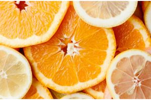 10 Dampak buruk sering konsumsi makanan asam, sebabkan demam