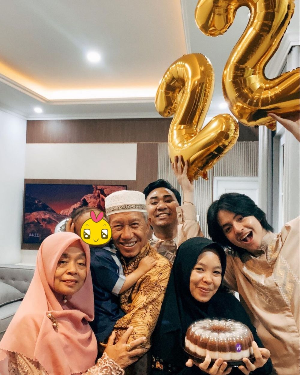 10 Potret kue ultah Angga Yunanda ke-22, bentuknya unik dan keren