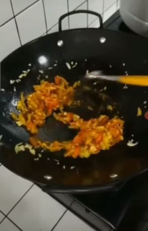 11 Langkah Zaskia Gotik masak nasi briyani, bumbunya cuma 4 bahan