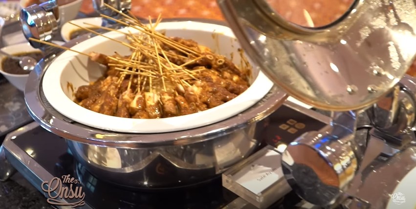 11 Hidangan acara ultah Thalia dan Thania Onsu, bervariasi abis