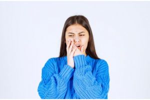 11 Makanan ini dapat meredakan sariawan, alami dan ampuh