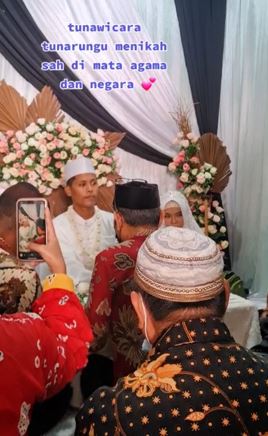 Pernikahan mengharukan pasangan tunarungu dan tunawicara