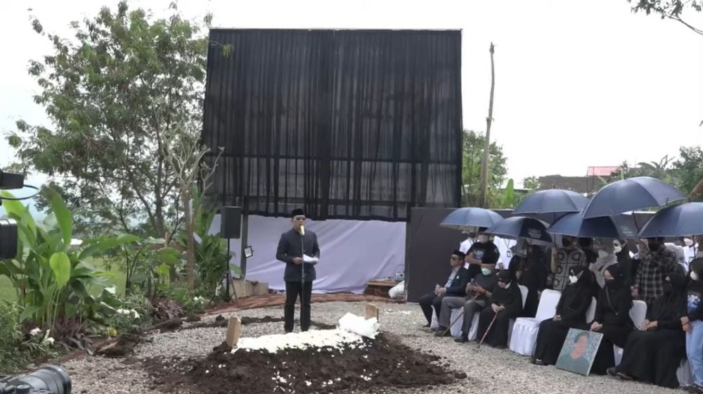 Pidato Ridwan Kamil di pemakaman Eril: Allah telah mencukupkan amalnya