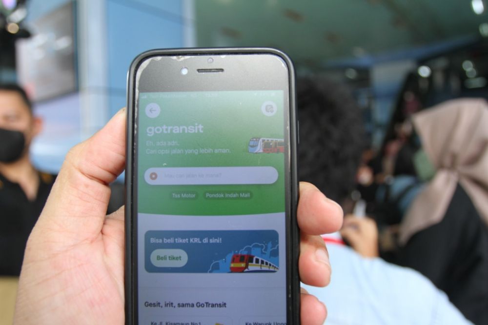 Bikin hepi, naik KRL Commuter Line kini bisa pakai aplikasi Gojek