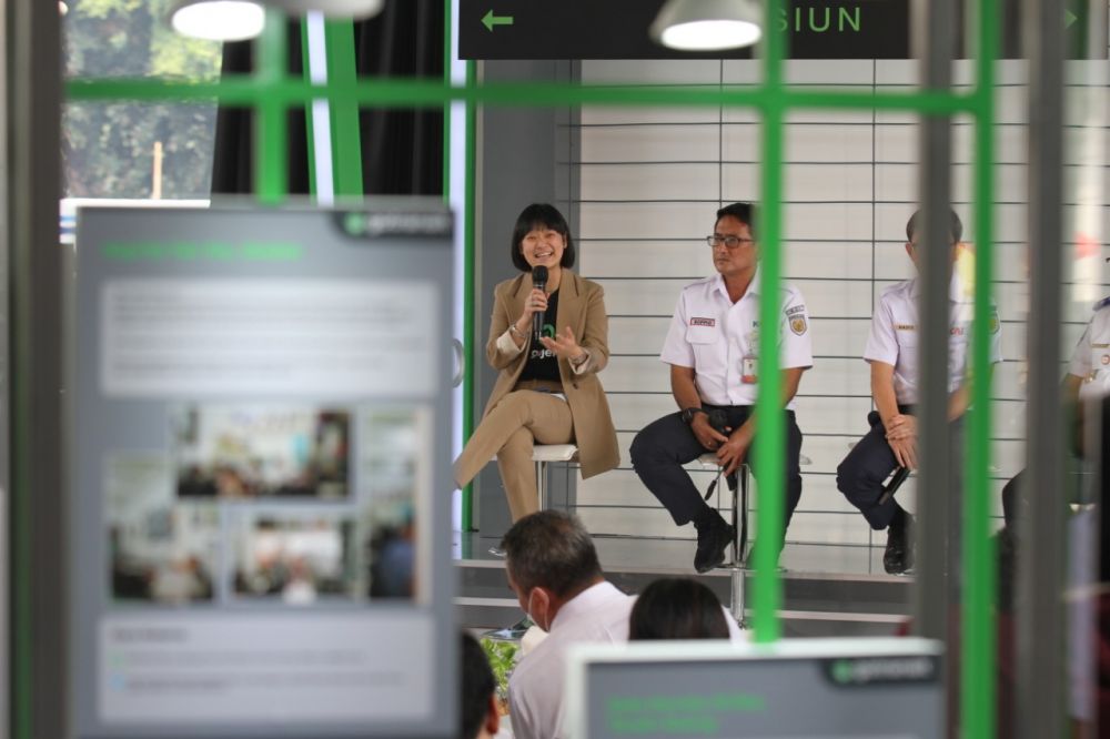 Bikin hepi, naik KRL Commuter Line kini bisa pakai aplikasi Gojek