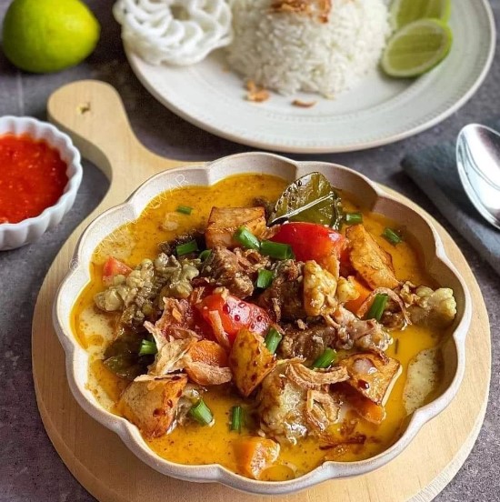 15 Resep soto daging sapi, enak, segar, dan bumbunya nendang