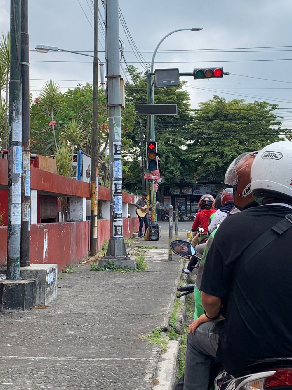 Cerita musisi jalanan menggantungkan hidup di sudut-sudut Kota Jogja